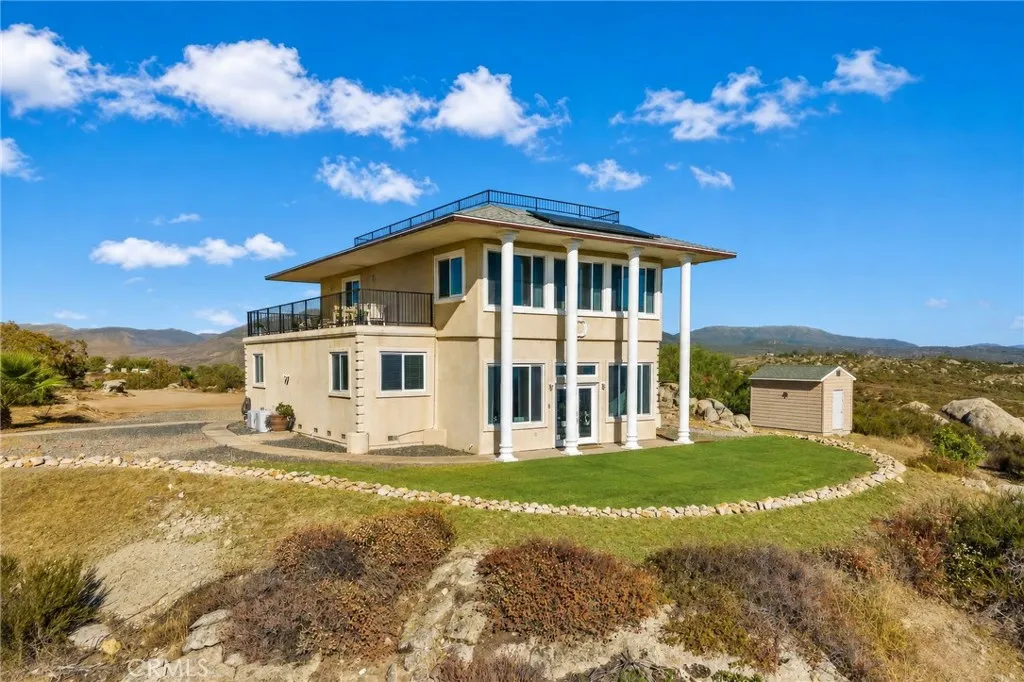 33275 Valerio Road, Hemet, California 92544 — photo 5