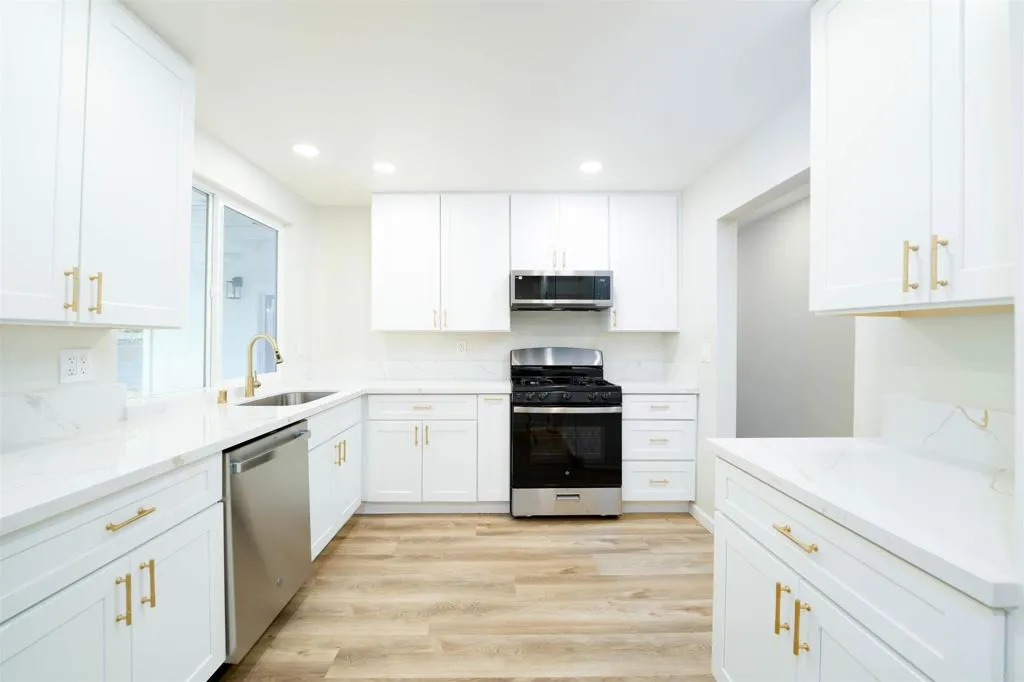 1758 Manor Drive, Vista, California 92084 — photo 4