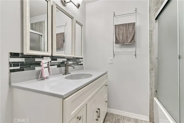 downstairs full bathroom