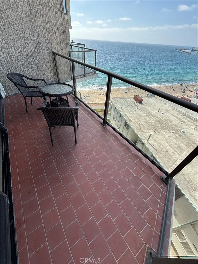 Living area Ocean view deck