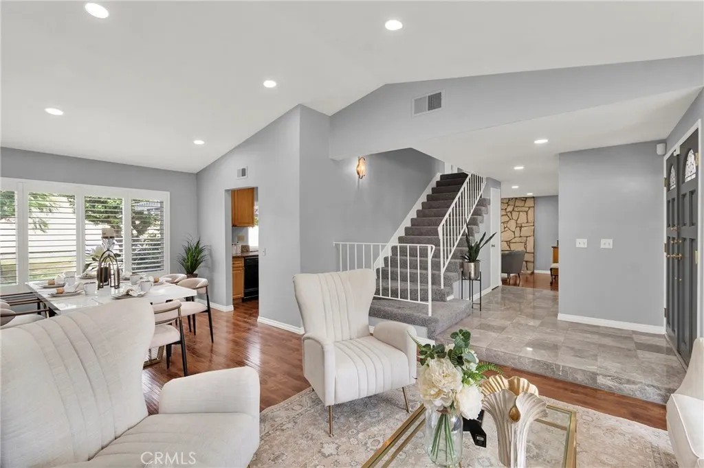 Vaulted Ceilings with Recessed Lighting
