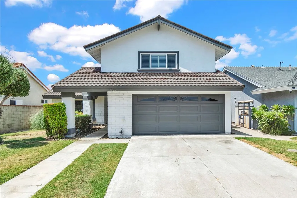 Close to South Coast Plaza, Schools, Restaurants and Shopping