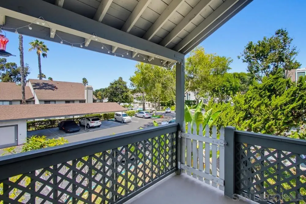 1965 Wellington 2, Vista, California 92081 — photo 5