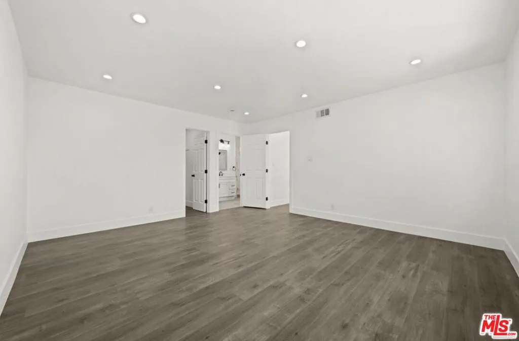 Second bedroom