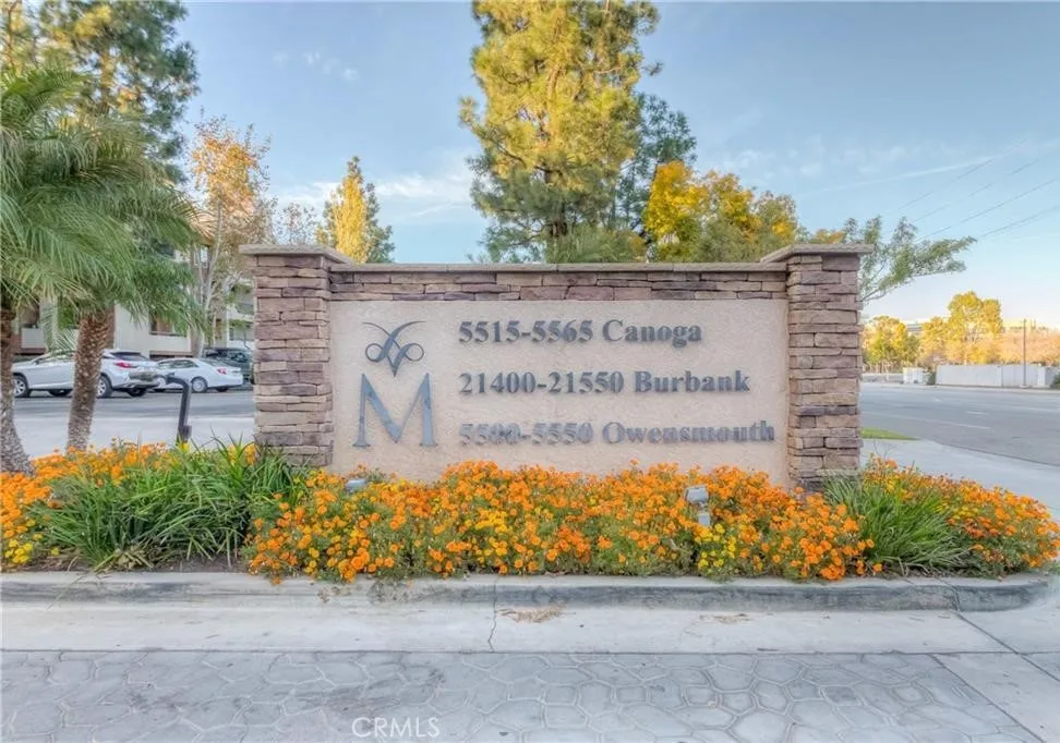 5545 Canoga Ave