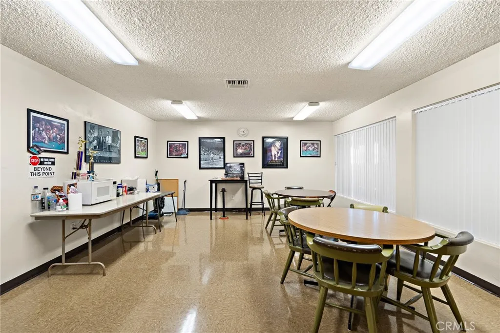 Community Card Room