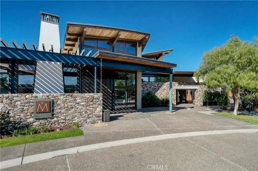 Trilogy Clubhouse