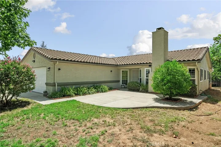 Turnkey One-Level Beaumont Home!