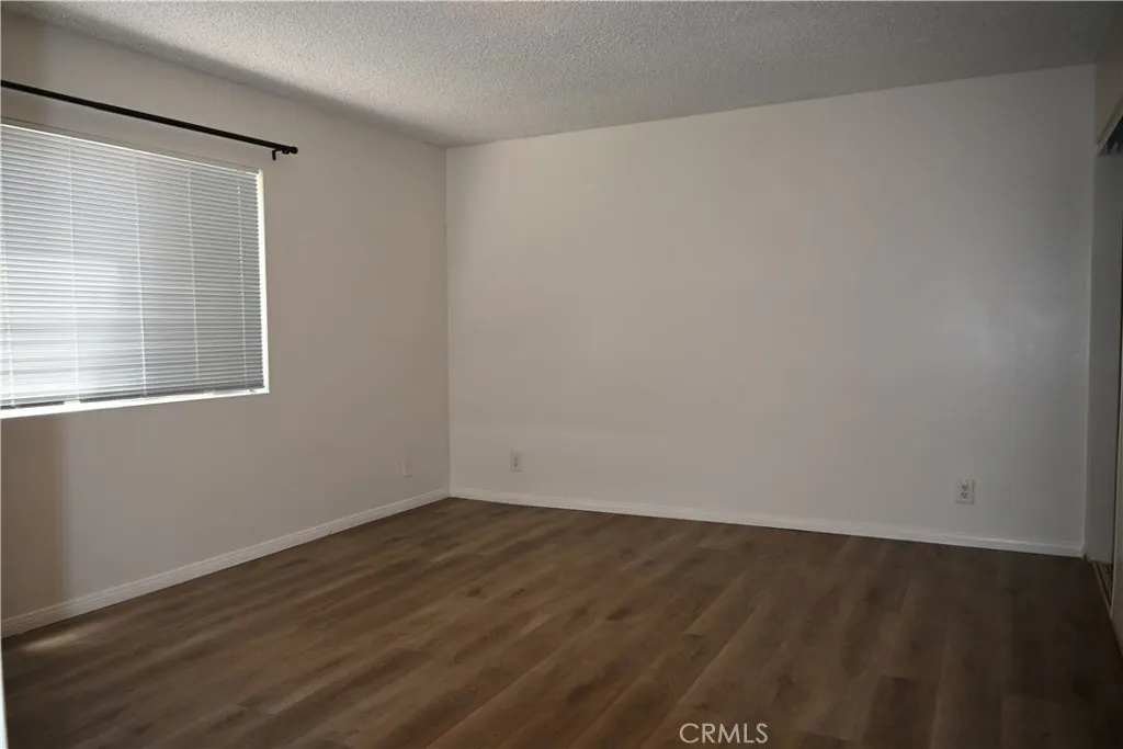 gallery-image 3