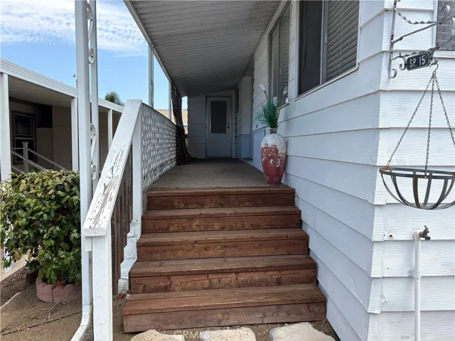 718 Sycamore Avenue 15, Vista, California 92083 — photo 4