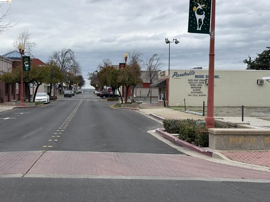 415 G St, Antioch, California 94509 — photo 4