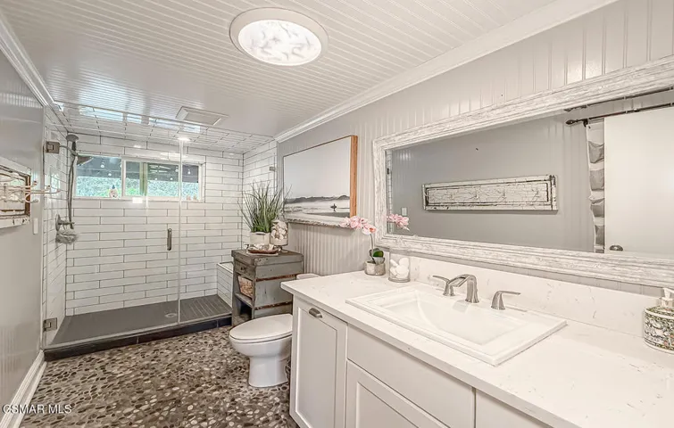 dGuest Bath1