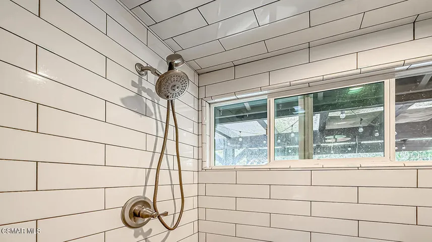 dGuest Bath3