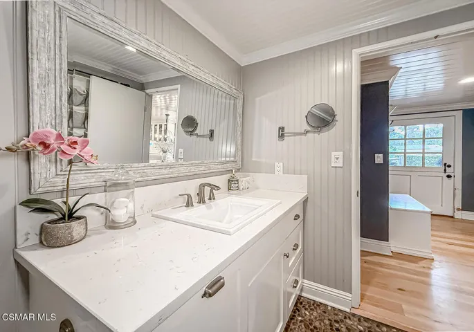 dGuest Bath2
