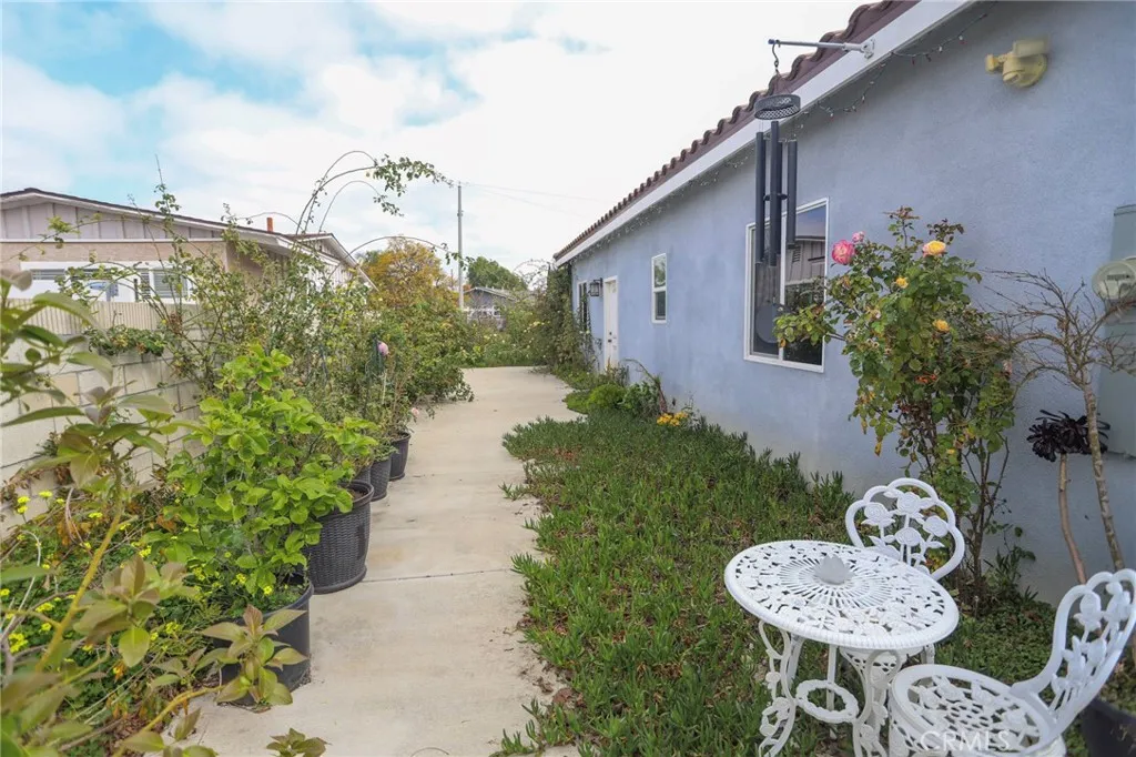 11239 Bowles Avenue, Garden Grove, California 92841 — photo 4