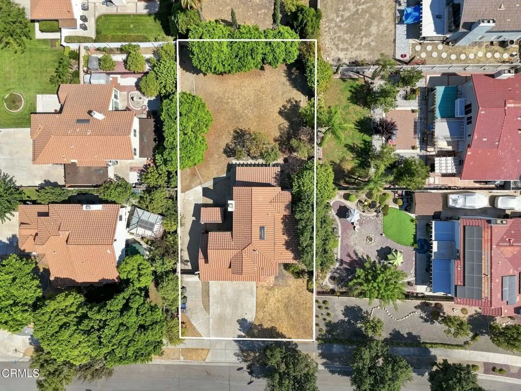 73-web-or-mls-Lot Lines