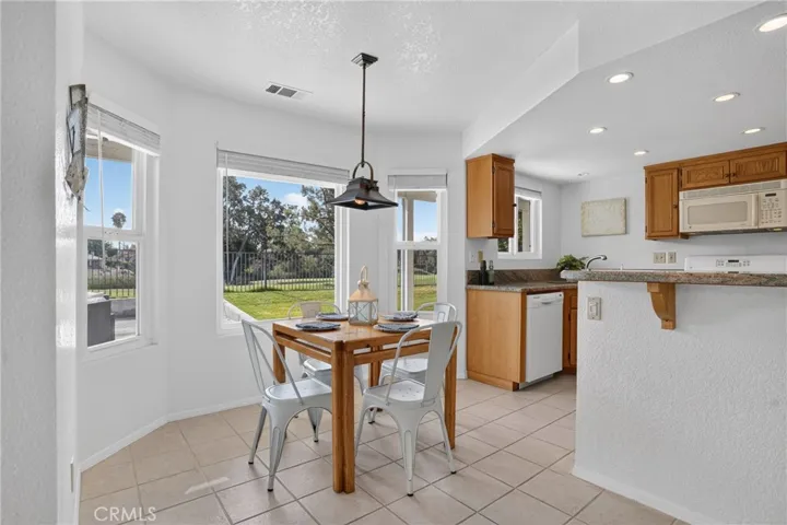 928 Saint Ann, Paso Robles, California 93446 — photo 4