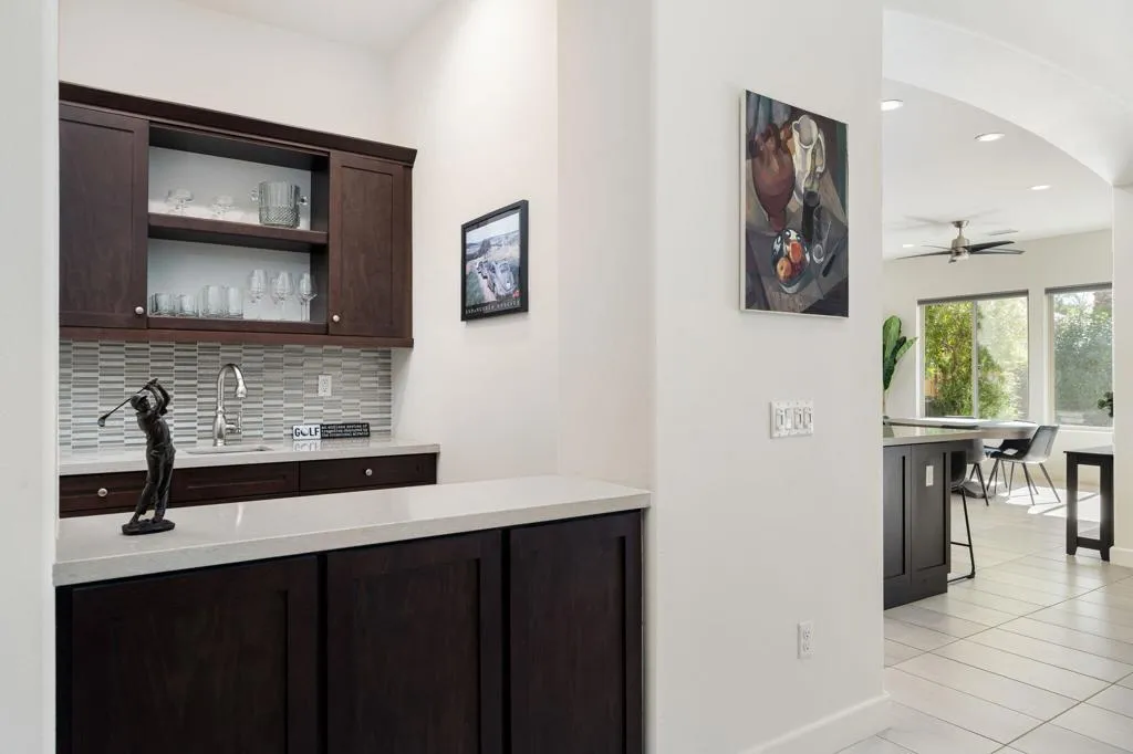 53-web-or-mls-NMFourSeasons_OPMG_1125_05