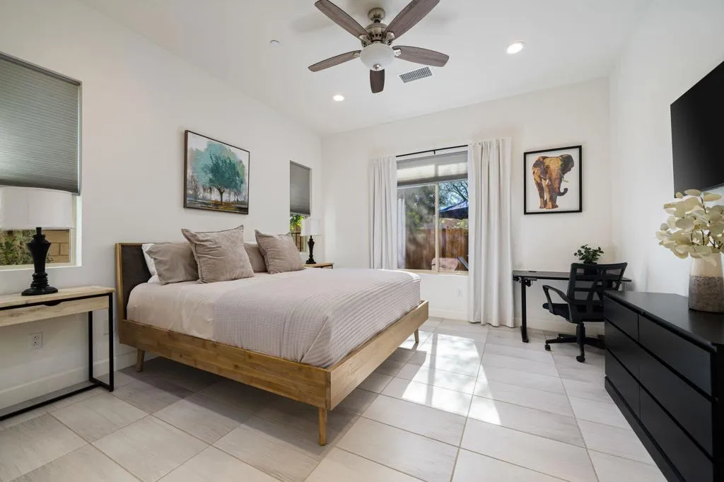 34-web-or-mls-NMFourSeasons_OPMG_1125_03