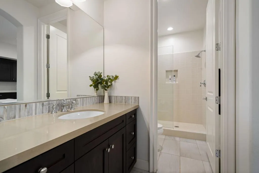 52-web-or-mls-NMFourSeasons_OPMG_1125_05