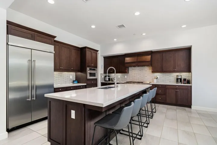 19-web-or-mls-NMFourSeasons_OPMG_1125_01