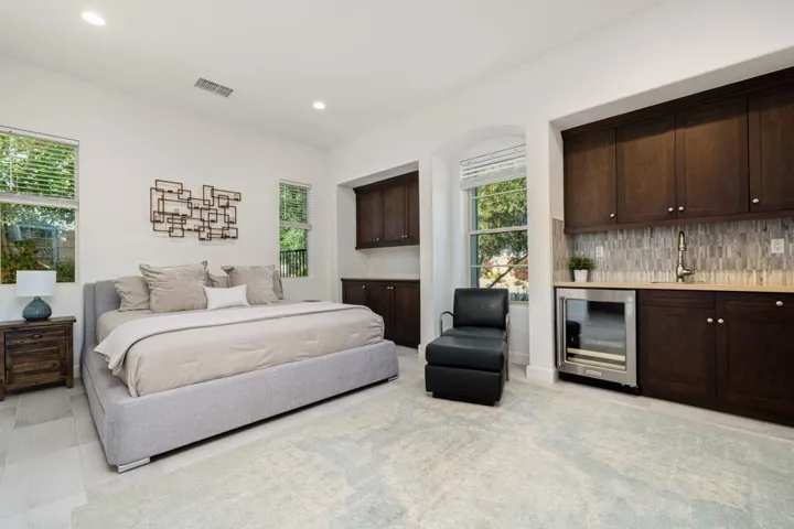 49-web-or-mls-NMFourSeasons_OPMG_1125_04