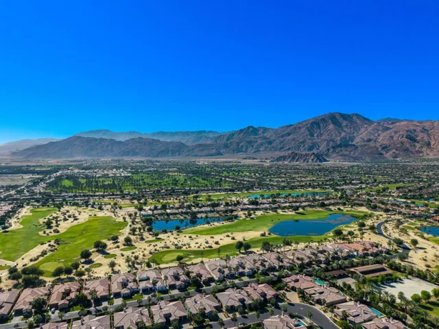 4-web-or-mls-NMFourSeasons_OPMG_1125_004