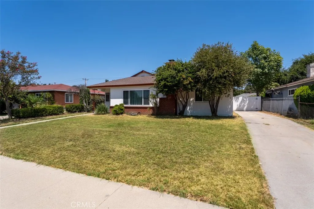 952 Casa Hermosa