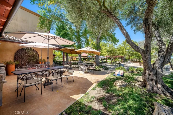 Tasting room outdoor seating