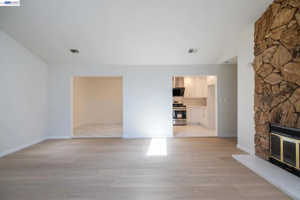 2540 E 16th St, Oakland, California 94601 — photo 4