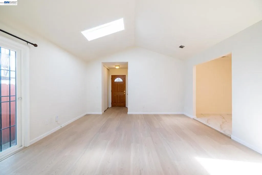 2540 E 16th St, Oakland, California 94601 — photo 5