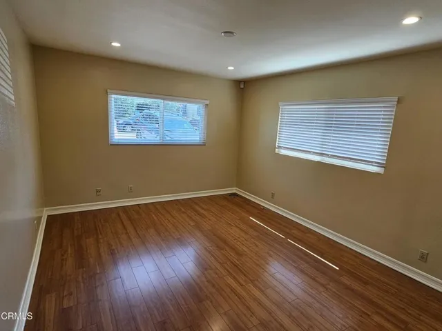 main level bed