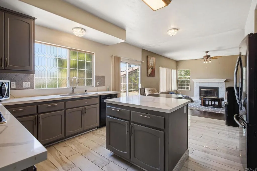 1737 Foxfire Court, Escondido, California 92026 — photo 5