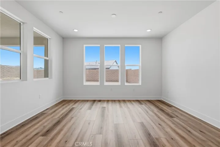 28710 Orange Park Drive, Castaic, California 91384 — photo 5