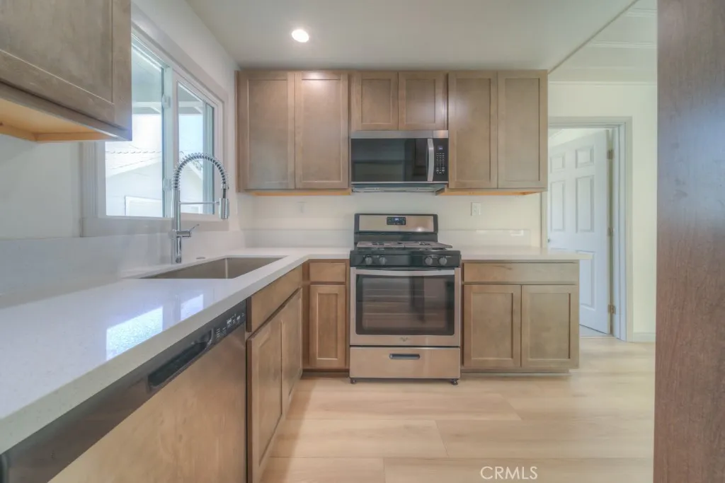 33189 Schaper Street, Lake Elsinore, California 92530 — photo 4