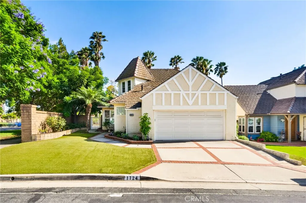 1124 Powell Dr