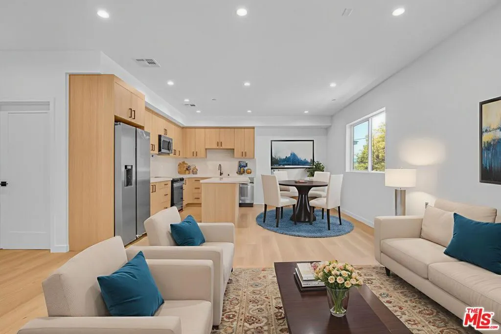 10826 Hesby Street, North Hollywood, California 91601 — photo 5