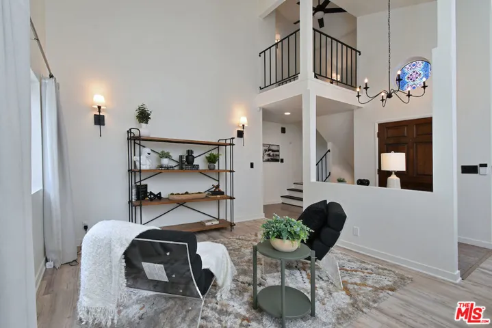 22522 Avenue San Luis, Woodland Hills, California 91364 — photo 5