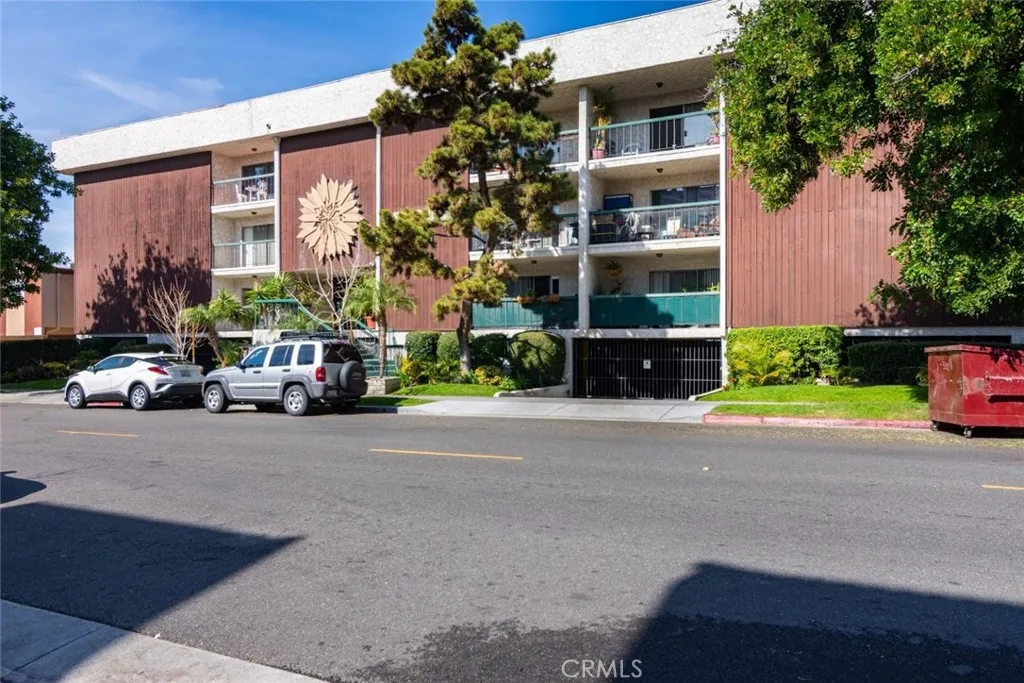 333 Burchett Street 206, Glendale, California 91203 — photo 5