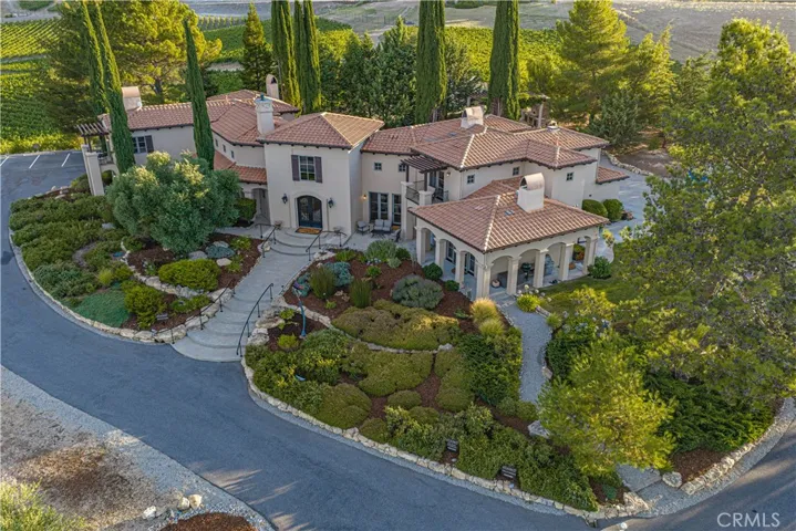 Welcome to The Canyon Villa