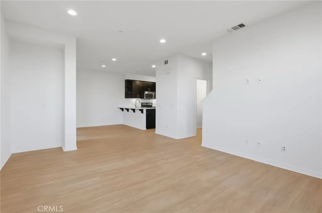 15310 Jasmine 101, Gardena, California 90249 — photo 4