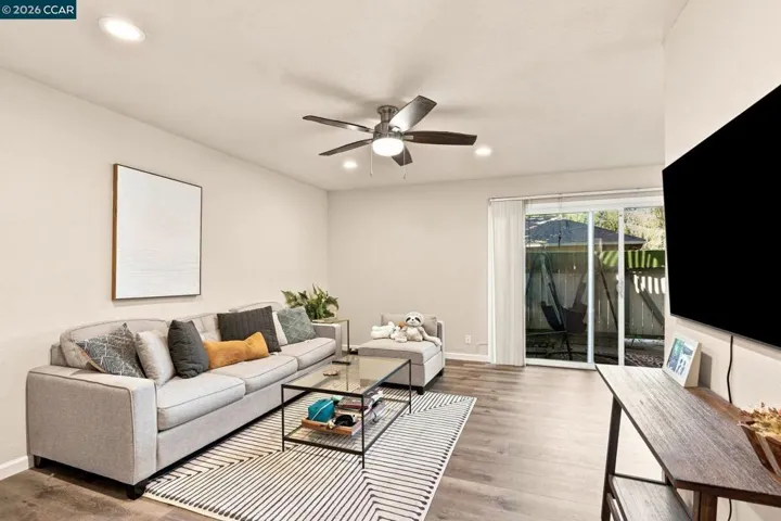 2890 Treat Blvd 39, Concord, California 94518 — photo 4