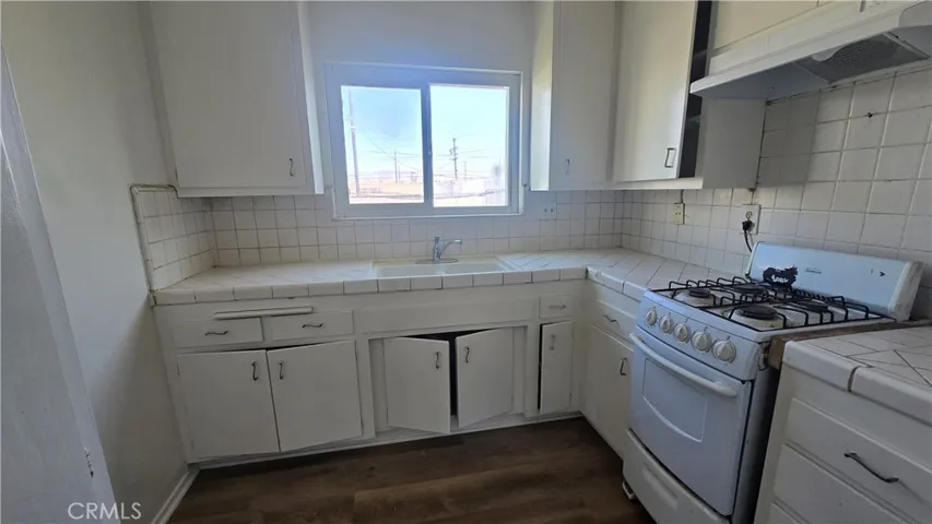6742 Lemp Avenue, North Hollywood, California 91606 — photo 5