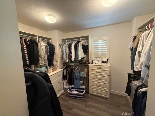 master closet w organizers