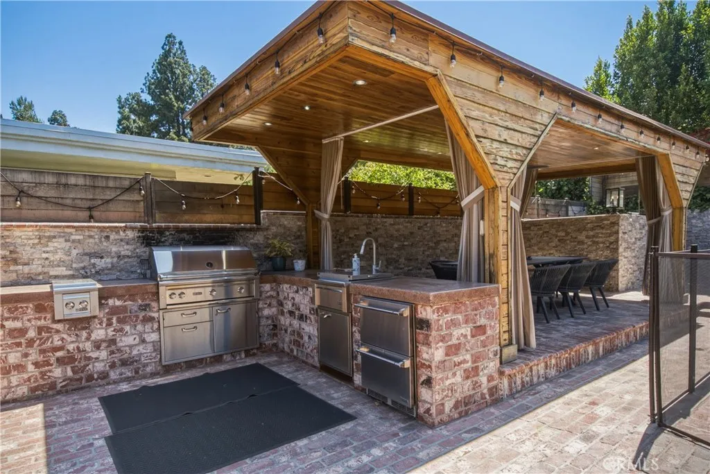 Outdoor Kitchen & BBQ Outdoor Kitchen & BBQ