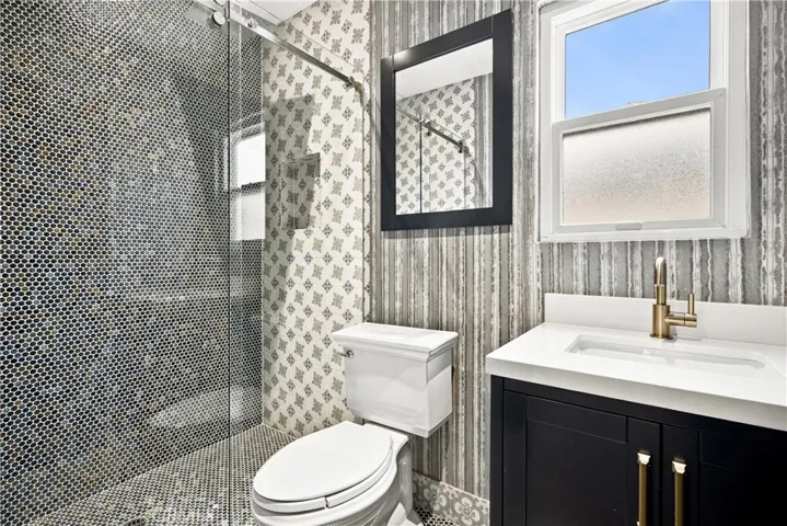 Guest Bathroom 1