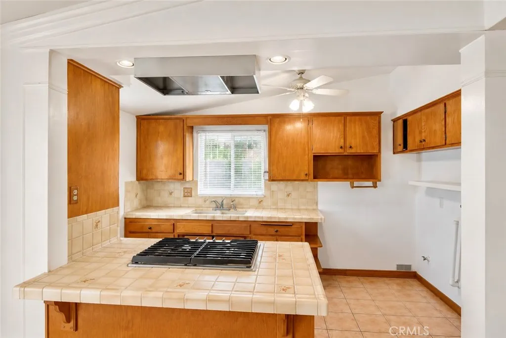 4213 W Roberts, Santa Ana, California 92704 — photo 4