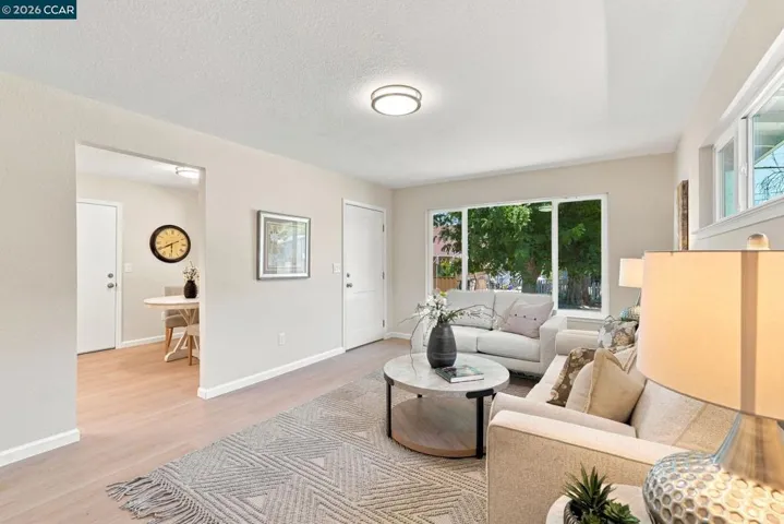 215 W 12th Street, Pittsburg, California 94565-2462 — photo 4
