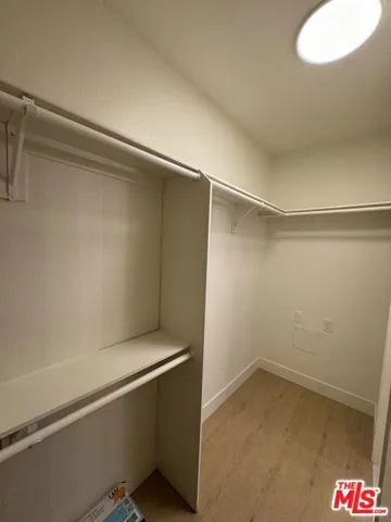 Walk in Closet interior Angle