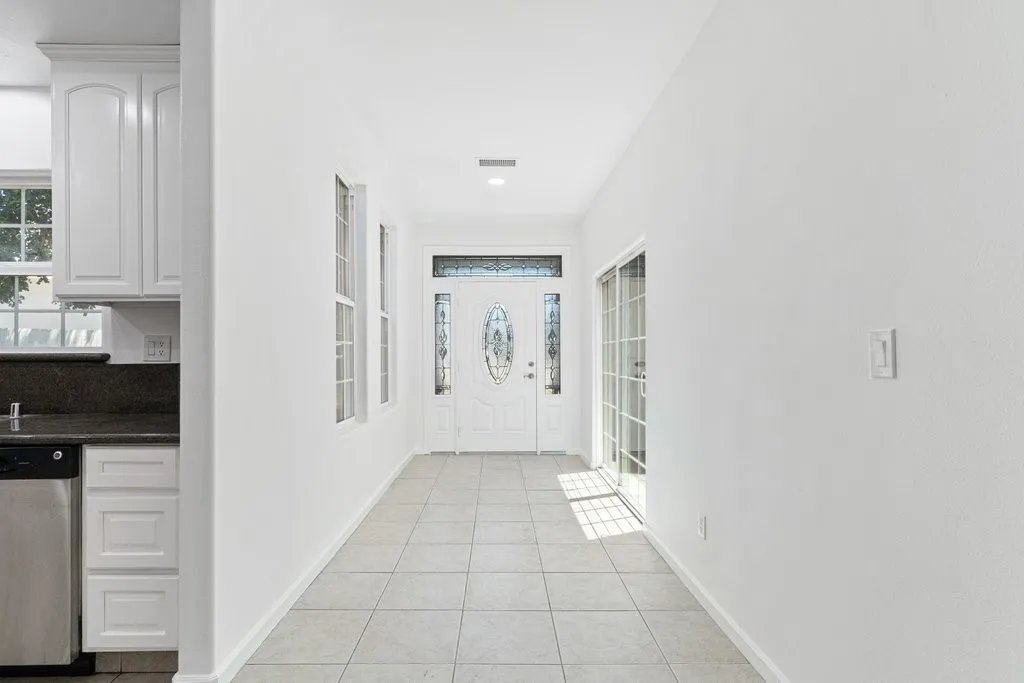 205 Waring, Riverside, California 92507 — photo 5